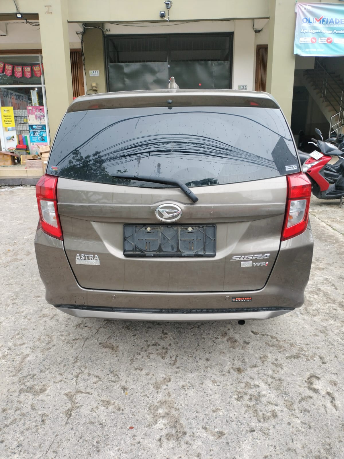 DAIHATSU  SIGRA  M