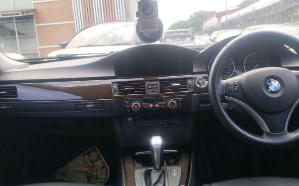 BMW 320I AT E90 CKD