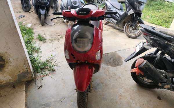 HONDA SCOOPY PRESTIGE