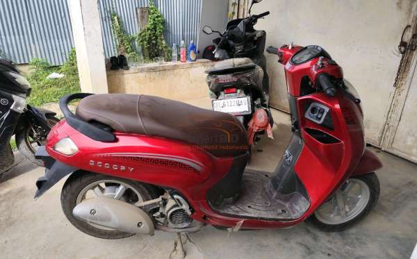 HONDA SCOOPY PRESTIGE