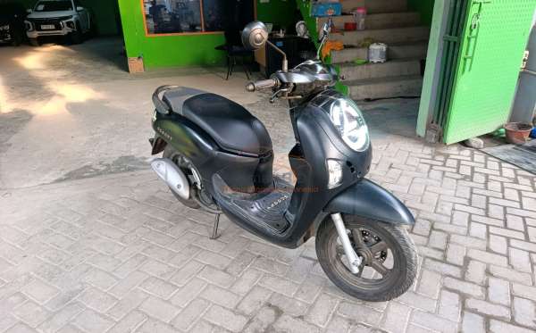 HONDA SCOOPY PRESTIGE