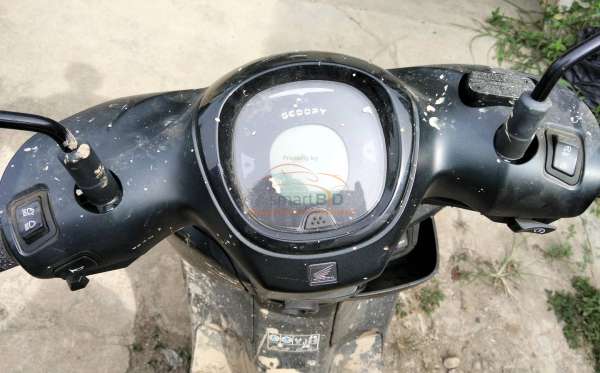 HONDA SCOOPY PRESTIGE