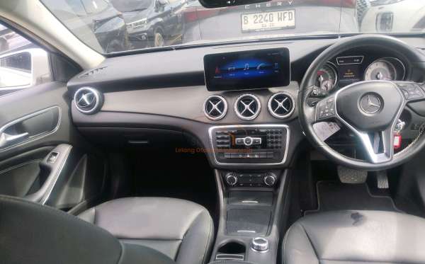 MERCEDES BENZ GLA 200 GA