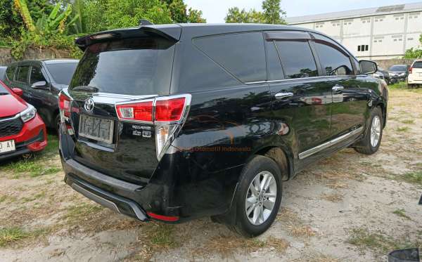 TOYOTA  INNOVA  2.0 Q