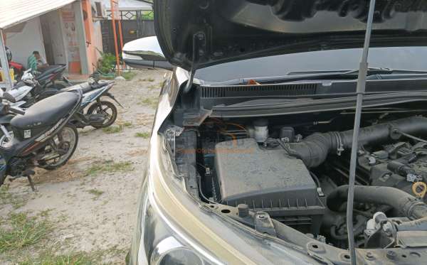 TOYOTA  INNOVA  2.0 Q