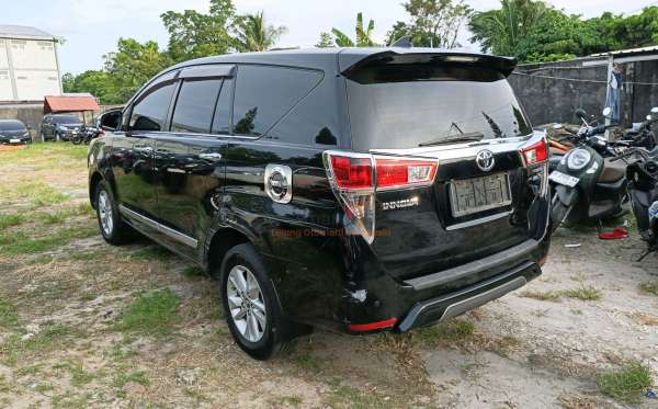 TOYOTA  INNOVA  2.0 Q