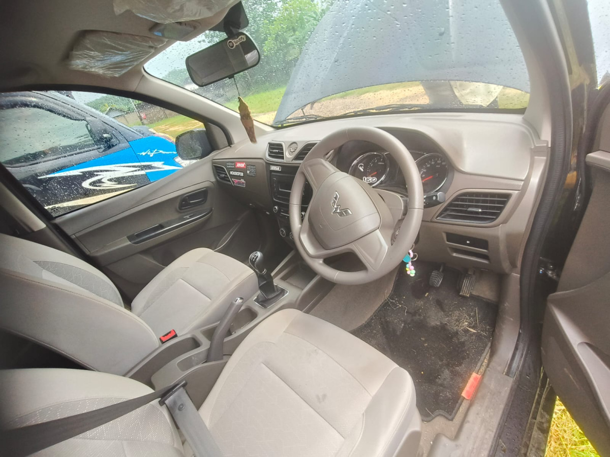 WULING CONFERO  1.5 (4X2)