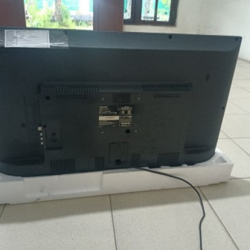 SHARP LED TV