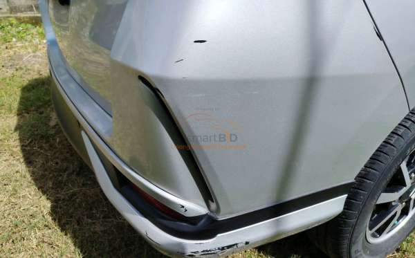 DAIHATSU XENIA R DELUXE