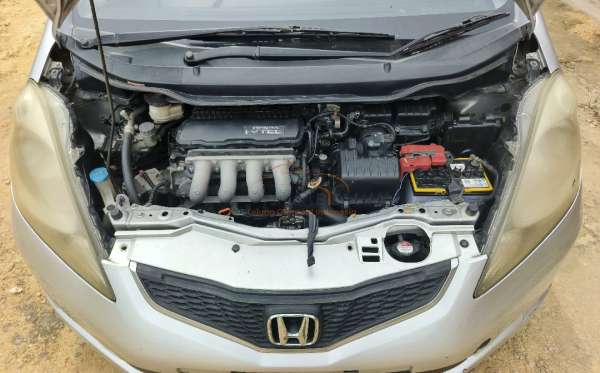 HONDA JAZZ GE8 1.5 E