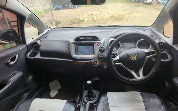 HONDA JAZZ GE8 1.5 E