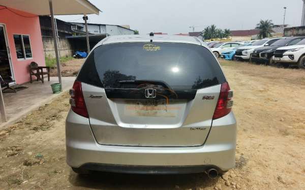 HONDA JAZZ GE8 1.5 E
