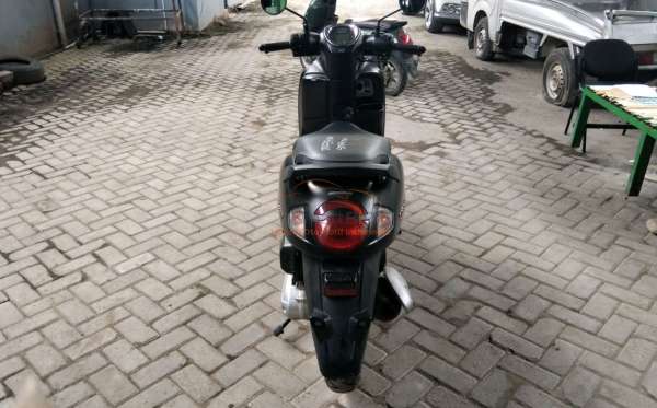 HONDA SCOOPY PRESTIGE