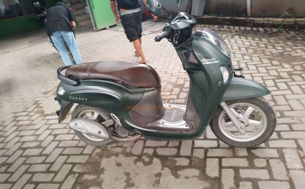 HONDA SCOOPY PRESTIGE