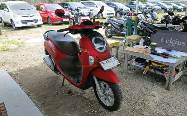 HONDA  SCOOPY