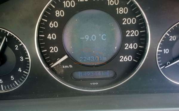 MERCEDES BENZ E 240 ELEGANCE CKD A