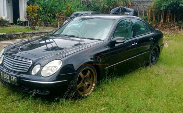 MERCEDES BENZ E 240 ELEGANCE CKD A