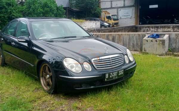 MERCEDES BENZ E 240 ELEGANCE CKD A