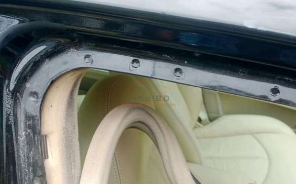 MERCEDES BENZ E 240 ELEGANCE CKD A