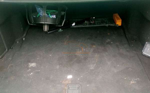 MERCEDES BENZ E 240 ELEGANCE CKD A