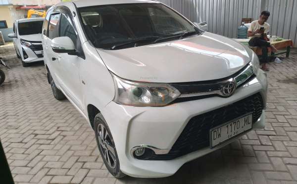 TOYOTA AVANZA
