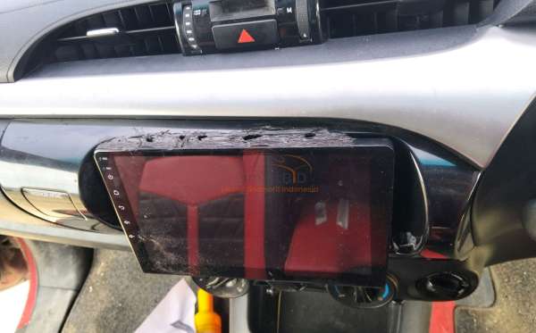 TOYOTA HILUX 2.4G DC 4X4