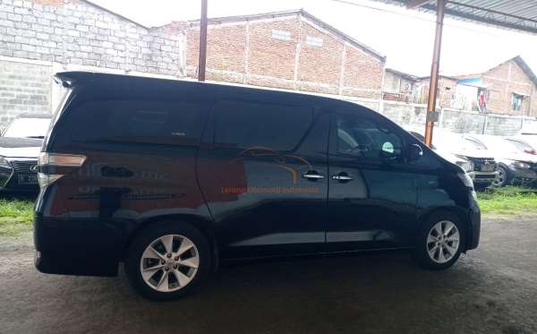 TOYOTA VELLFIRE 2.4