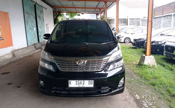 TOYOTA VELLFIRE 2.4