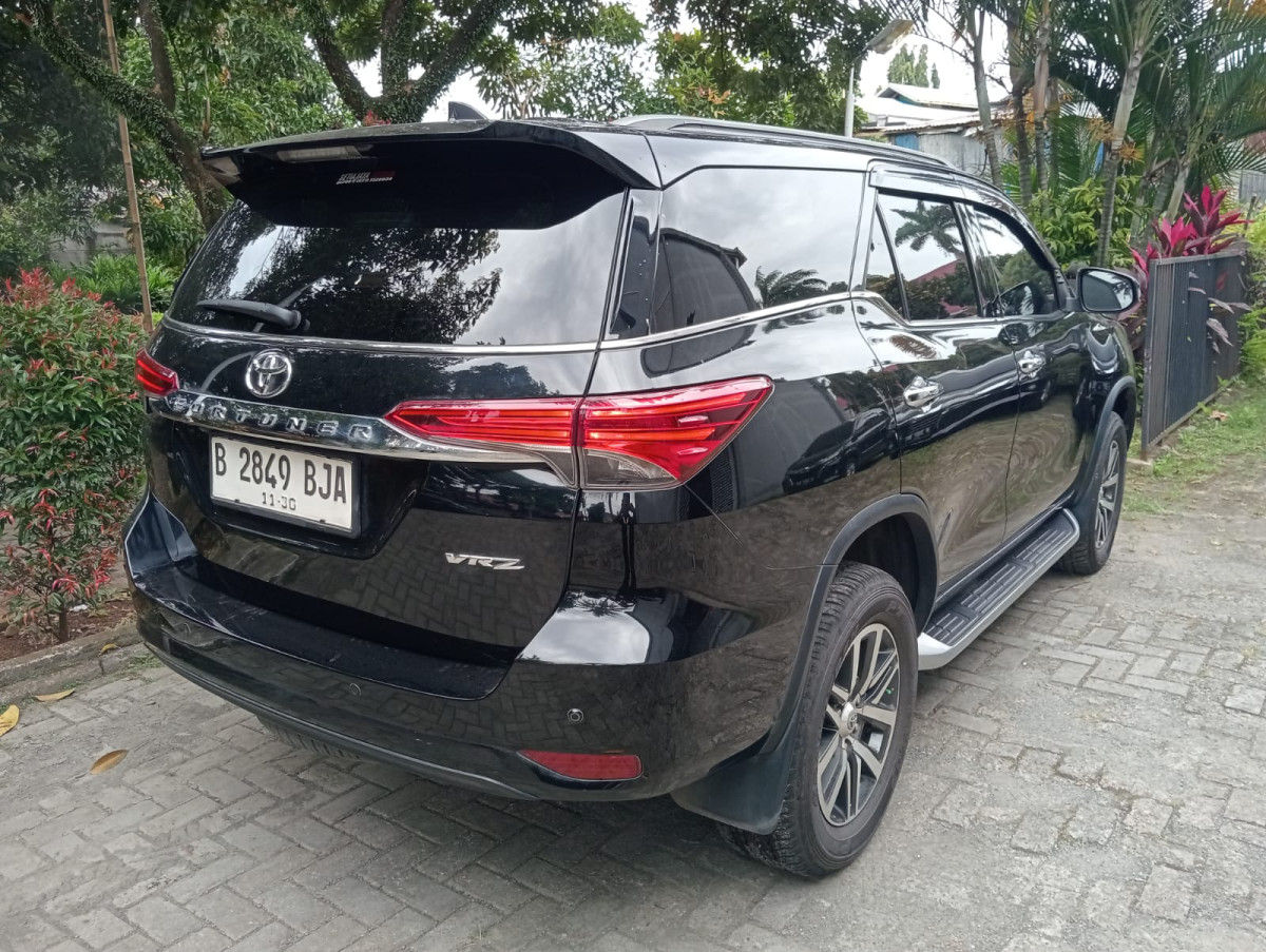 TOYOTA FORTUNER