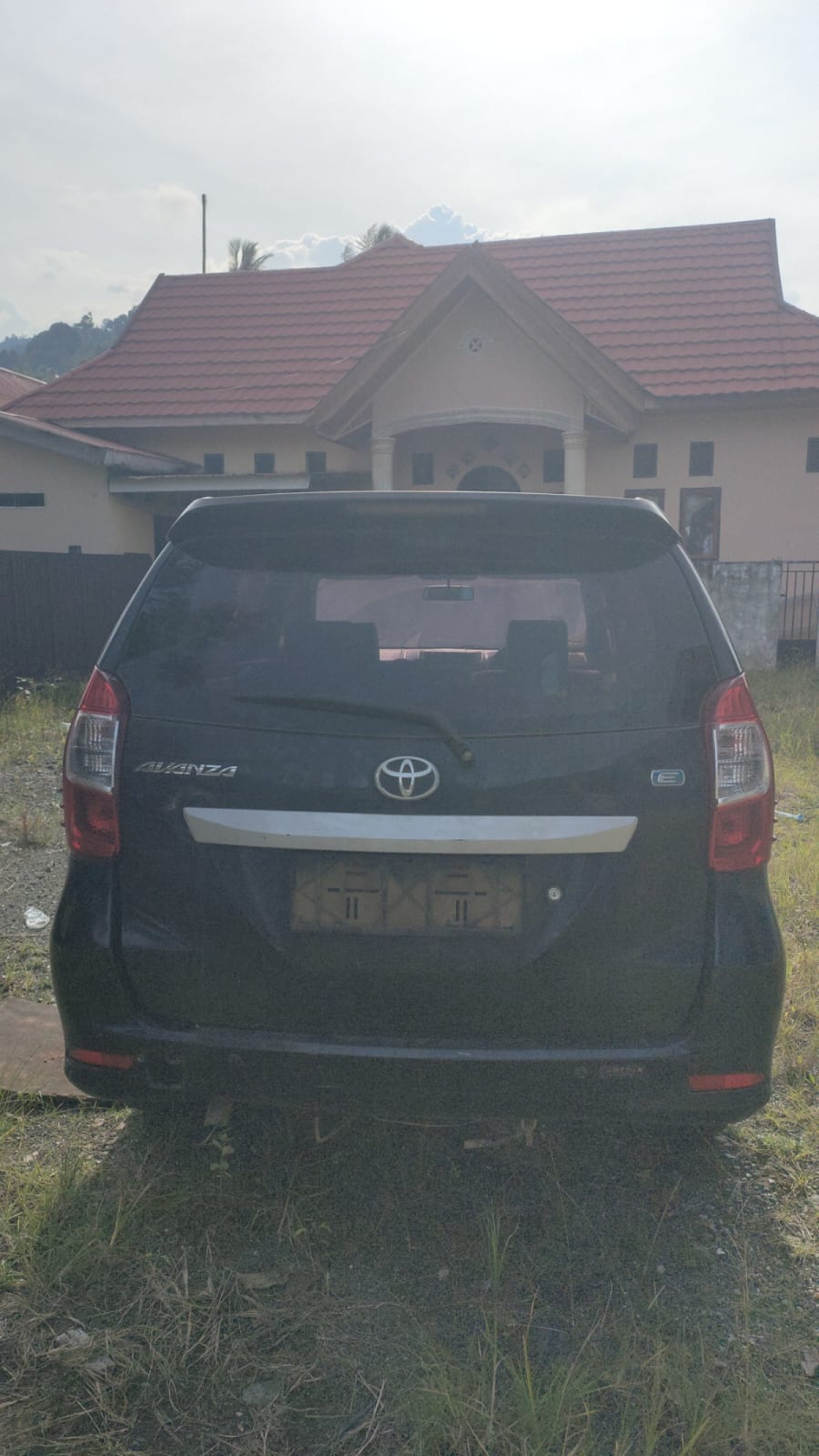 TOYOTA AVANZA  E