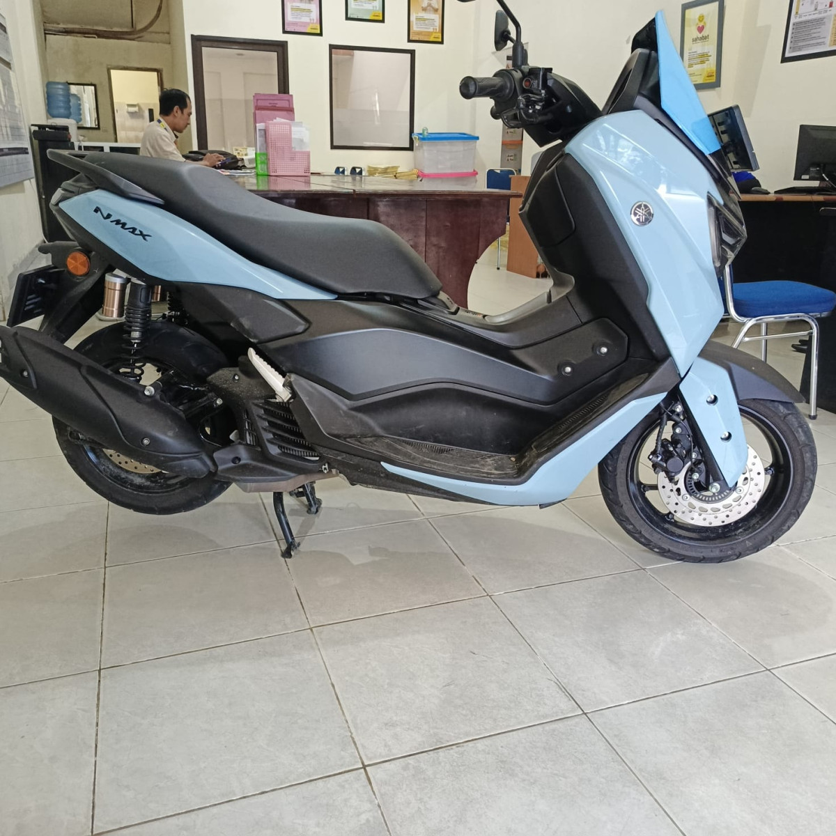 YAMAHA NMAX
