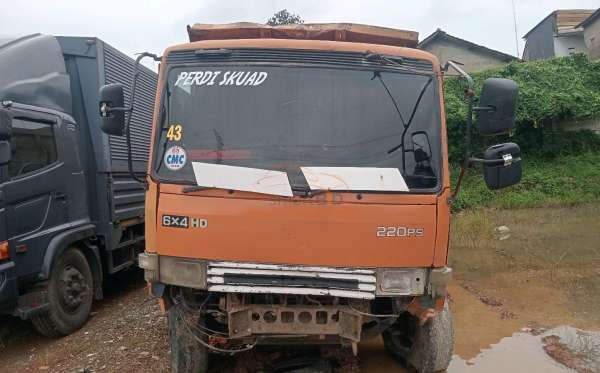 MITSUBISHI FN 527 MS (6x4) M/T