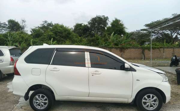 TOYOTA AVANZA 1.3 TRANSMOVER