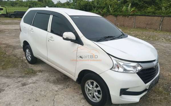 TOYOTA AVANZA 1.3 TRANSMOVER