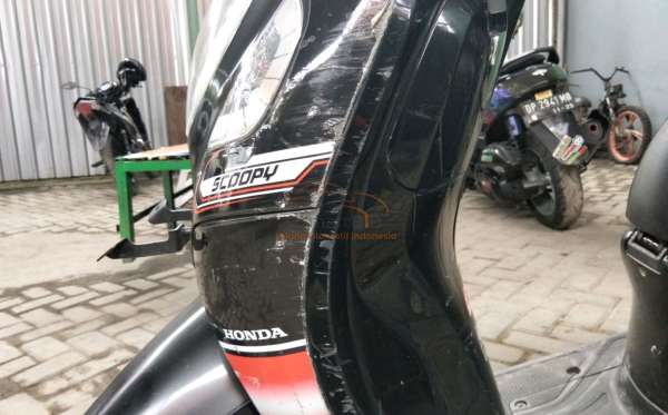 HONDA SCOOPY SPORTY