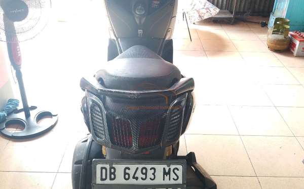 YAMAHA NMAX