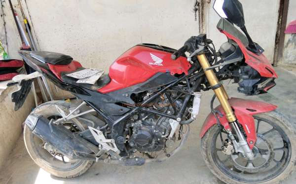HONDA CBR 150 R
