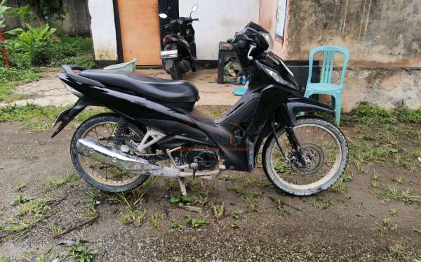 HONDA  REVO