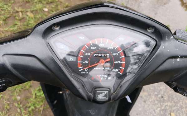 HONDA  REVO