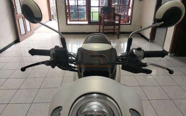 HONDA SCOOPY PRESTIGE