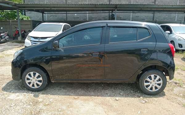 DAIHATSU AYLA 1.0D