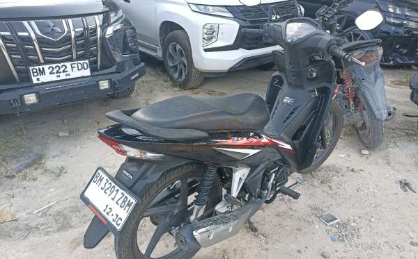 HONDA REVO X