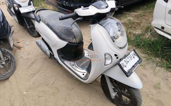 HONDA SCOOPY PRESTIGE