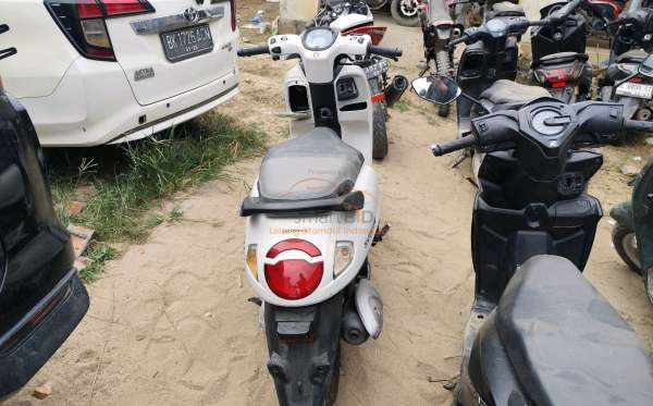 HONDA SCOOPY PRESTIGE