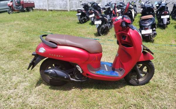 HONDA  SCOOPY