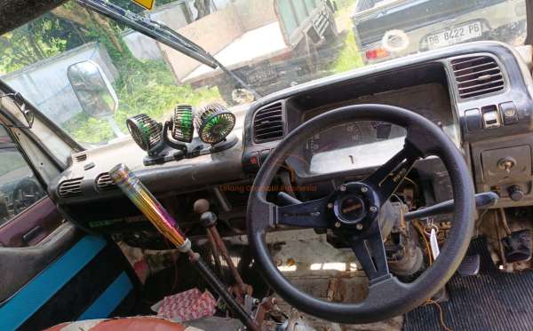 ISUZU NKR 71 HD E2-1