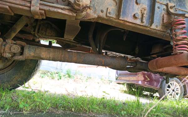 ISUZU NKR 71 HD E2-1