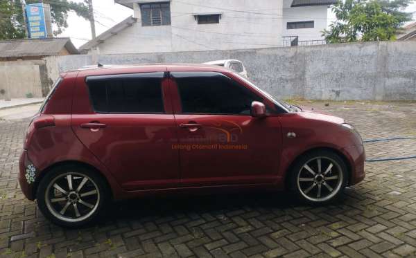 SUZUKI SWIFT ST