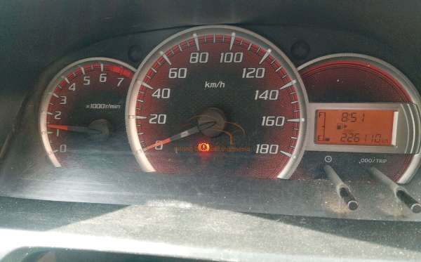TOYOTA  AVANZA  1.5 G