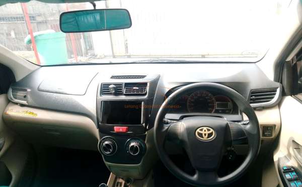 TOYOTA  AVANZA  1.5 G